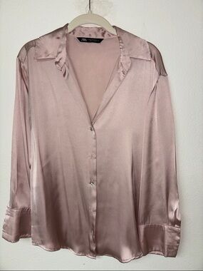 Zara Satin Button-Down Blouse in Dusty Rose in XS. Beautiful soft color